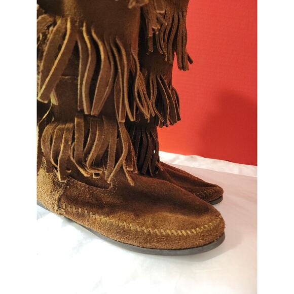 Minnetonka women's 7 M 1638 3 Layer Fringe MOCCASIN Boots BROWN SUEDE LEATHER - Picture 3 of 10